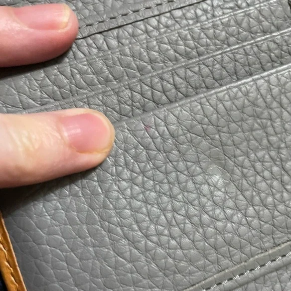 Final sale Dooney & Bourke Gray Leather Wallet - Picture 5 of 10